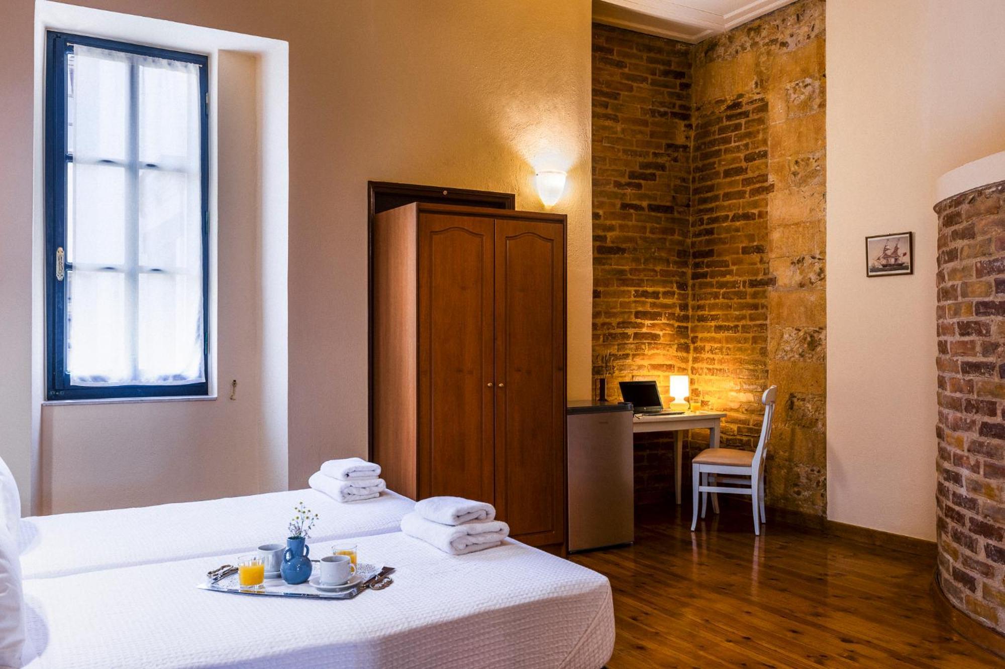 Sundial Lodge Hriszí Aktí Haniá Kültér fotó